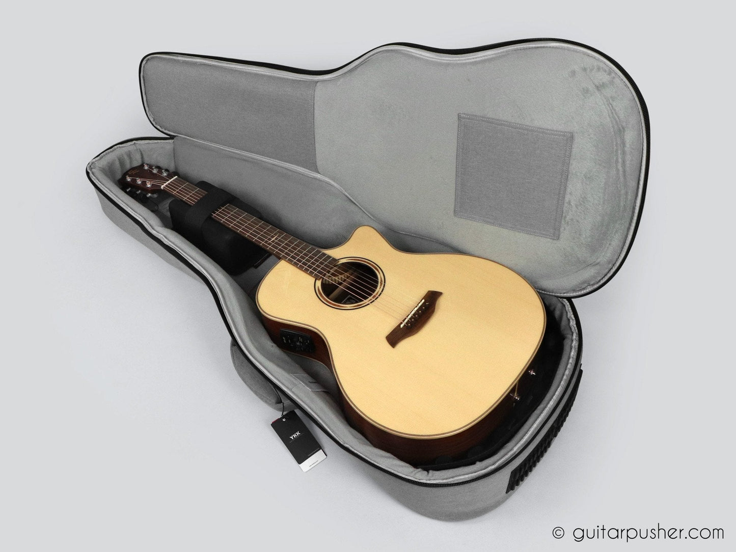 Kavaborg LUX A Premium Acoustic Guitar /Semi-Hollow Gig Bag - GuitarPusher