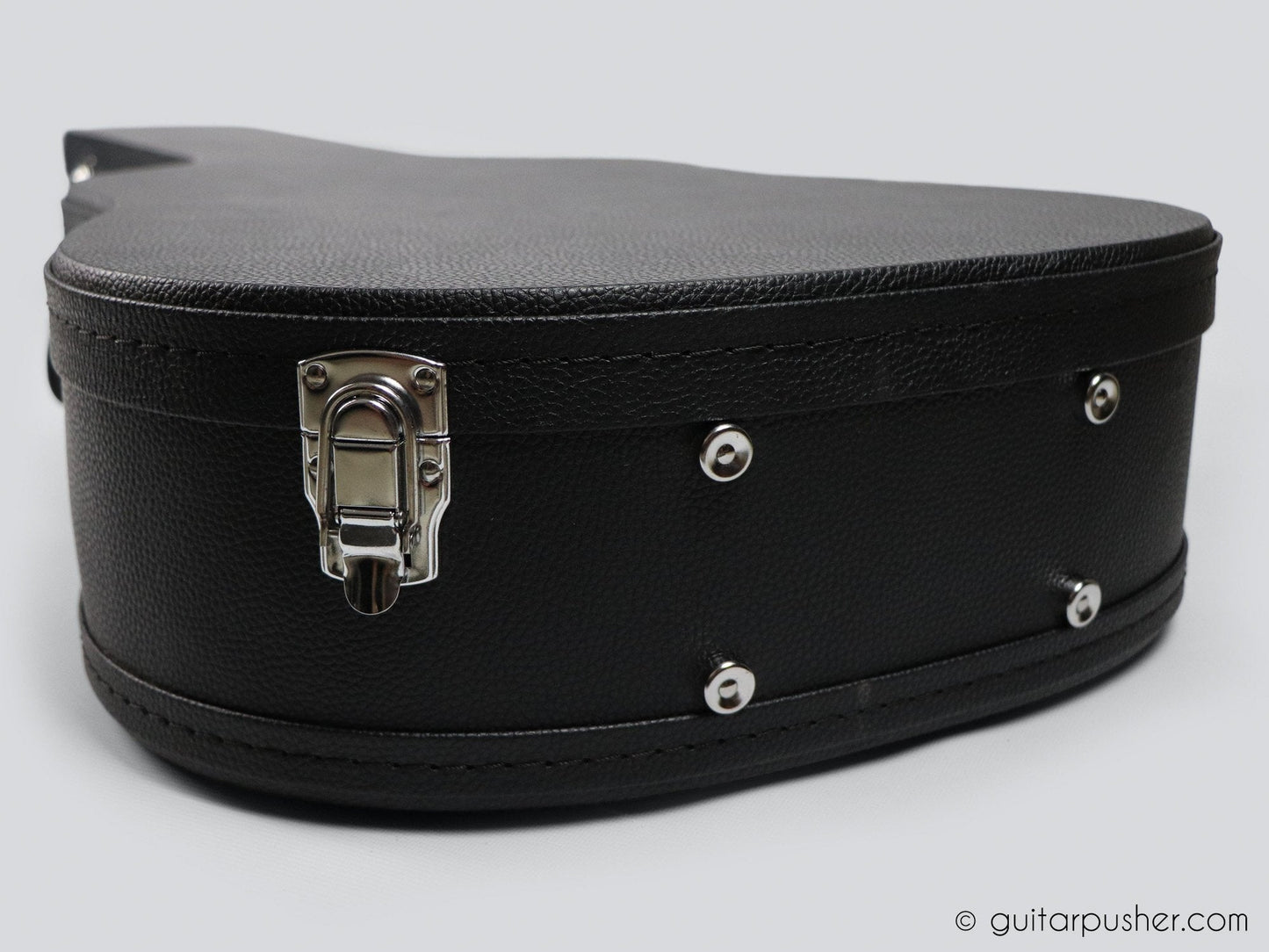 HC-040 Black hard case for Acoustic Guitar - GuitarPusher