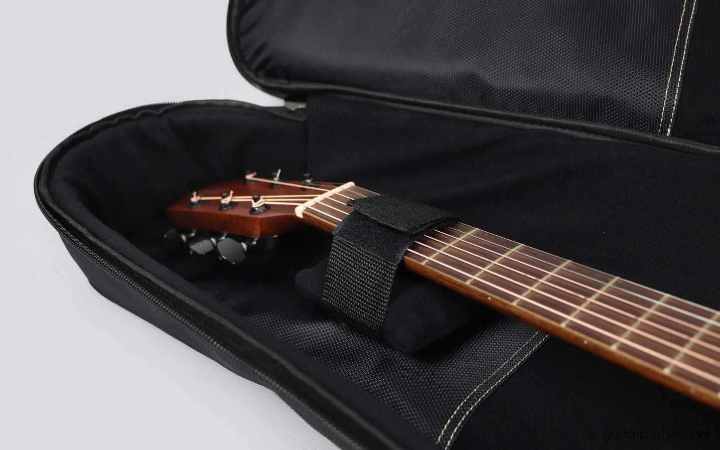 Kavaborg Acoustic Guitar Gig Bag (HG600F) - GuitarPusher