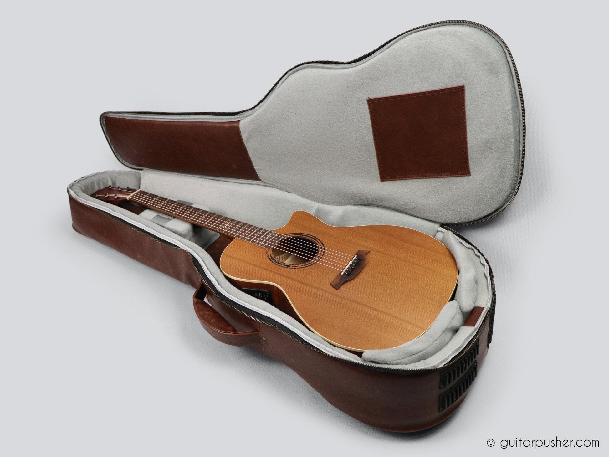 Kavaborg KTP99 Premium Acoustic Guitar Gig Bag - GuitarPusher