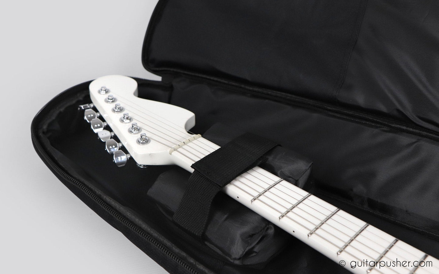 G-Craft LUX Lite E Padded Gig Bag for Electric Guitar - GuitarPusher