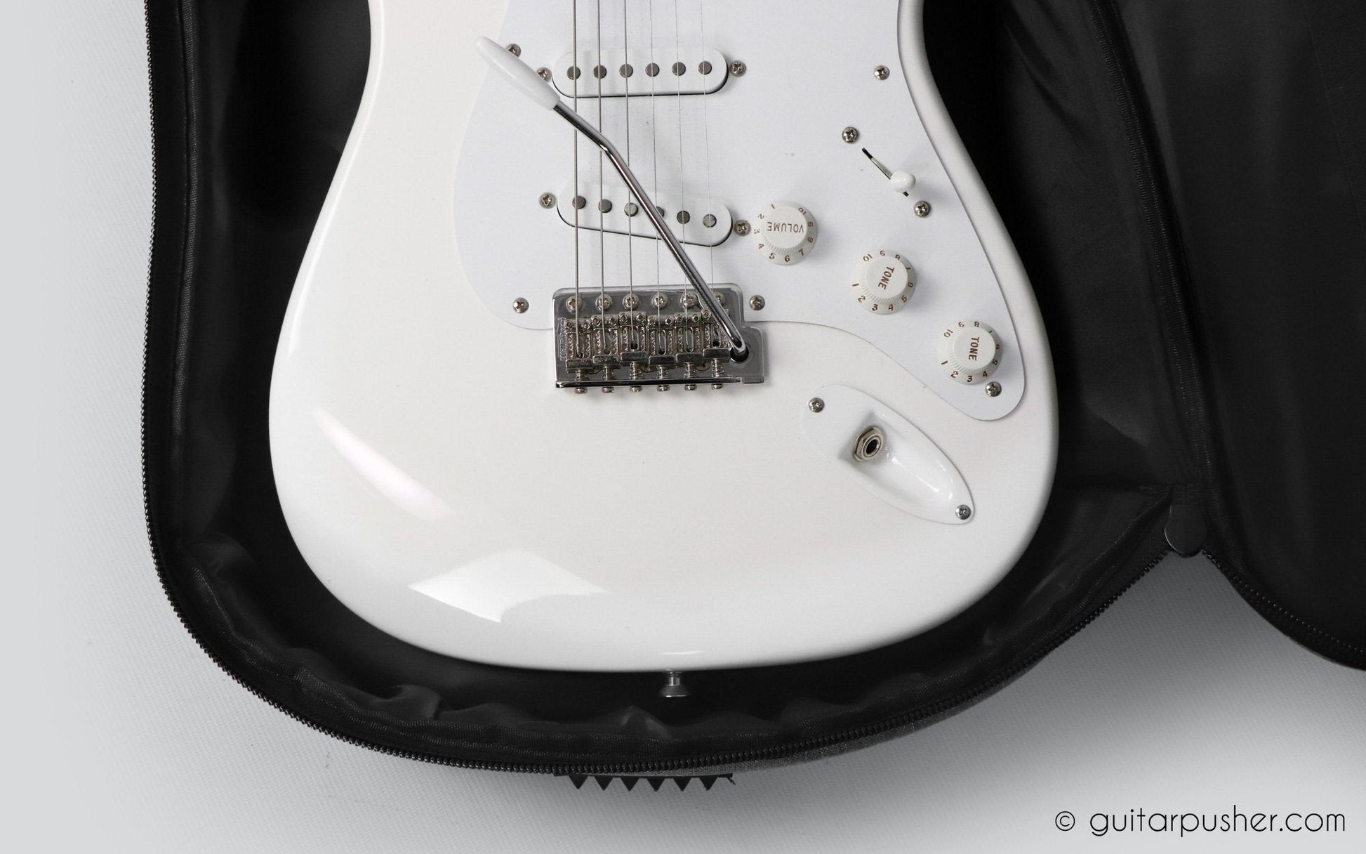 G-Craft LUX Lite E Padded Gig Bag for Electric Guitar - GuitarPusher