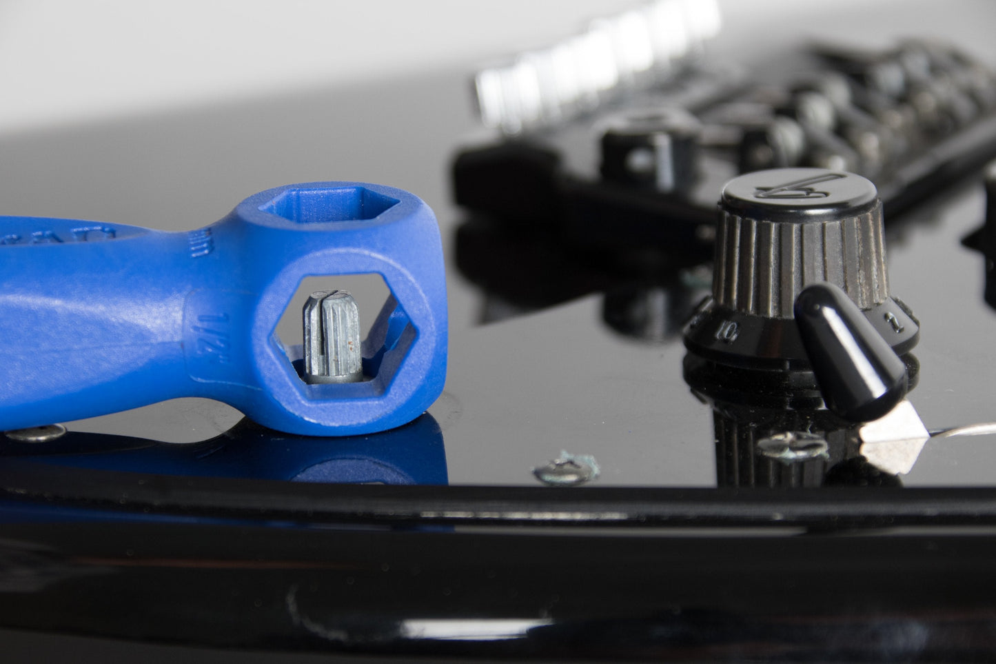 Music Nomad OCTOPUS 8 in 1 Hex Wrench and Screw Guitar Tool MN227 - GuitarPusher