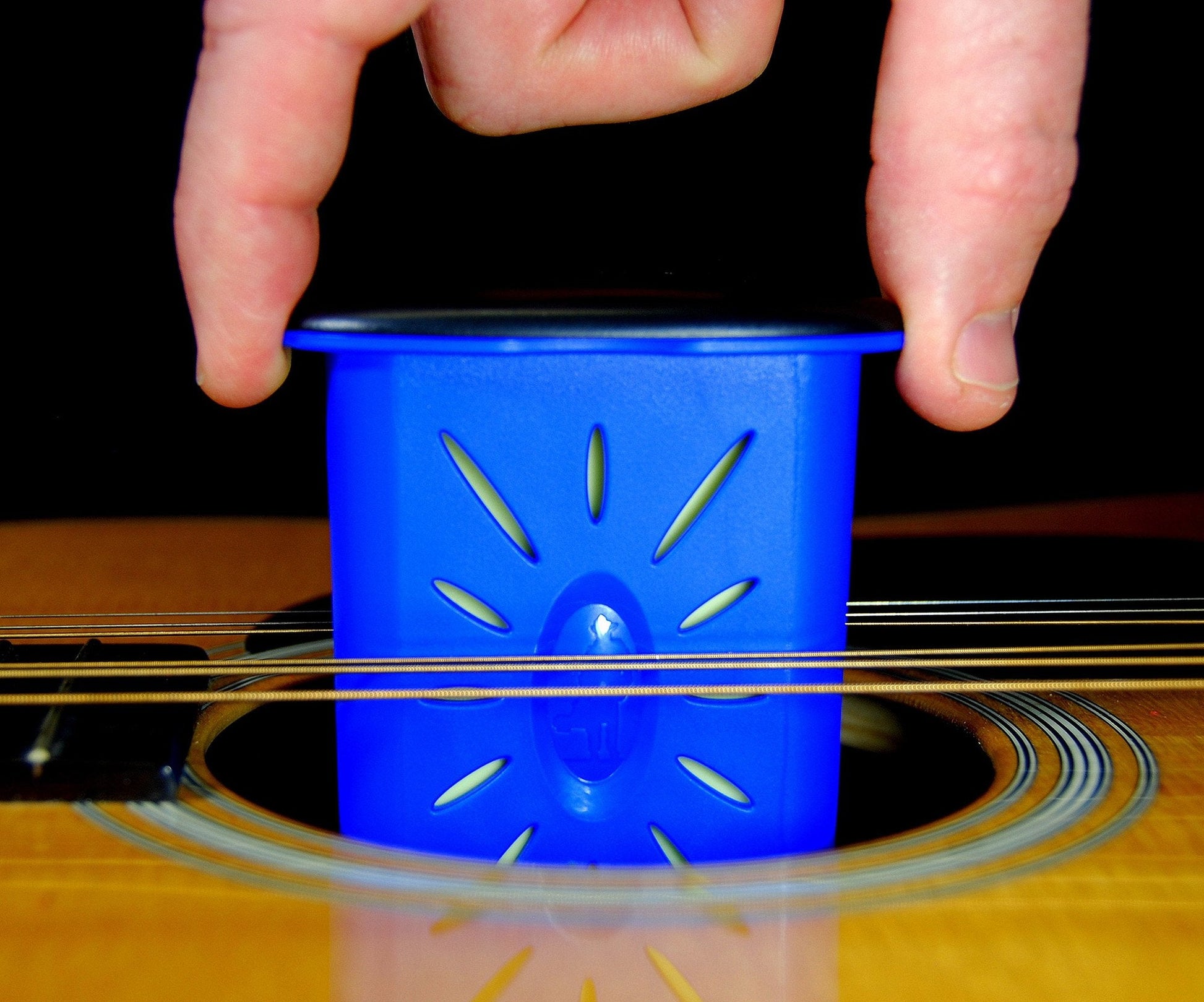 Music Nomad The Humitar - Acoustic Guitar Soundhole Humidifier MN300, MN301 - GuitarPusher