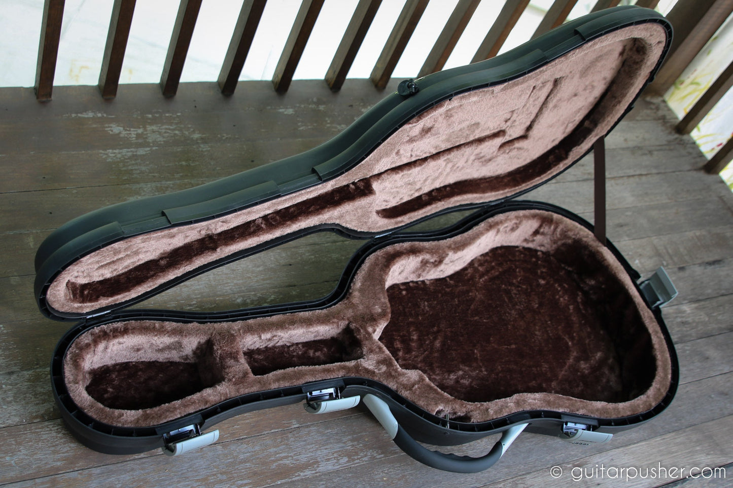 Prefox CA101 Water-resistant case for Dreadnought Acoustic