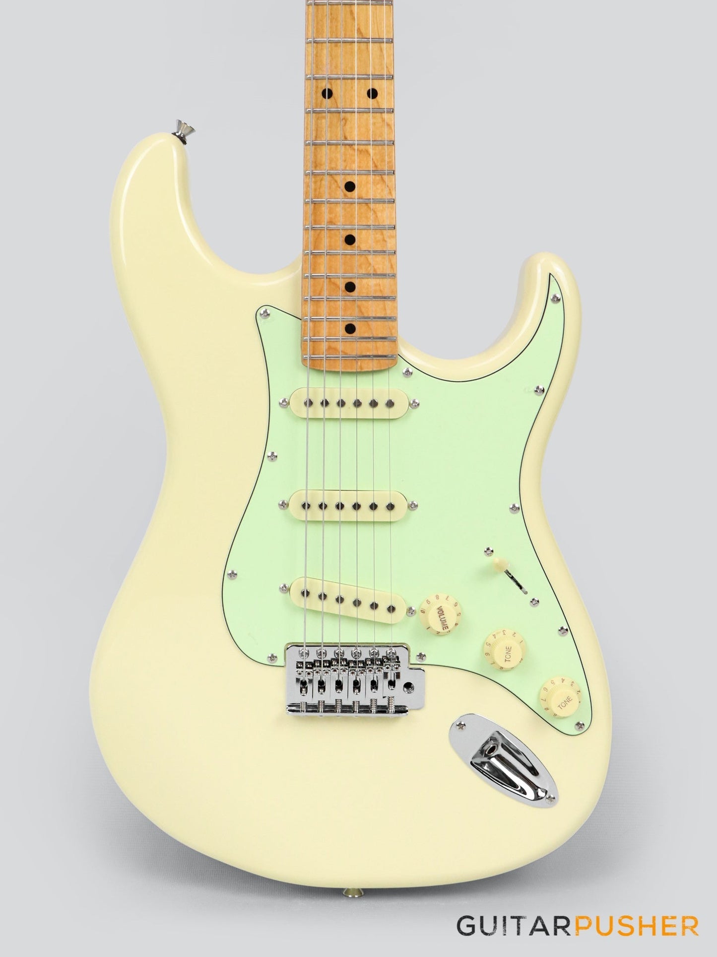 Tagima TG-530 S-Style Woodstock Series - Vintage White (Maple Fingerboard/Mint Green Pickguard)