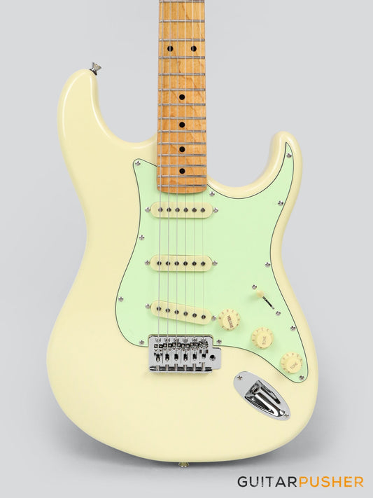 Tagima TG-530 S-Style Woodstock Series - Vintage White (Maple Fingerboard/Mint Green Pickguard)