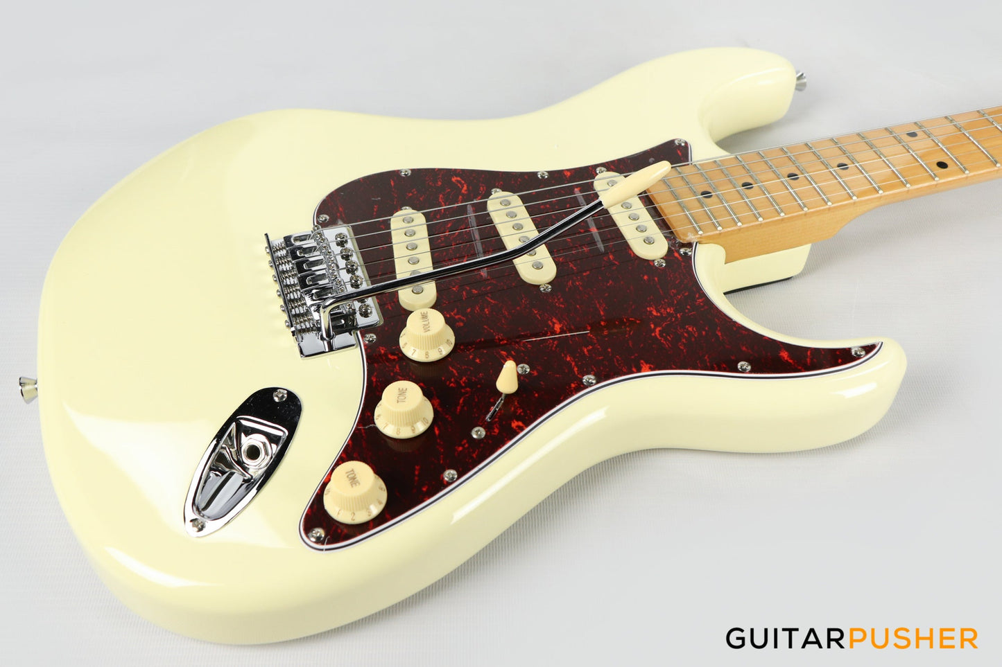 Tagima TG-530 S-Style Woodstock Series - Vintage White (Maple Fingerboard/Tortoise Shell Pickguard)
