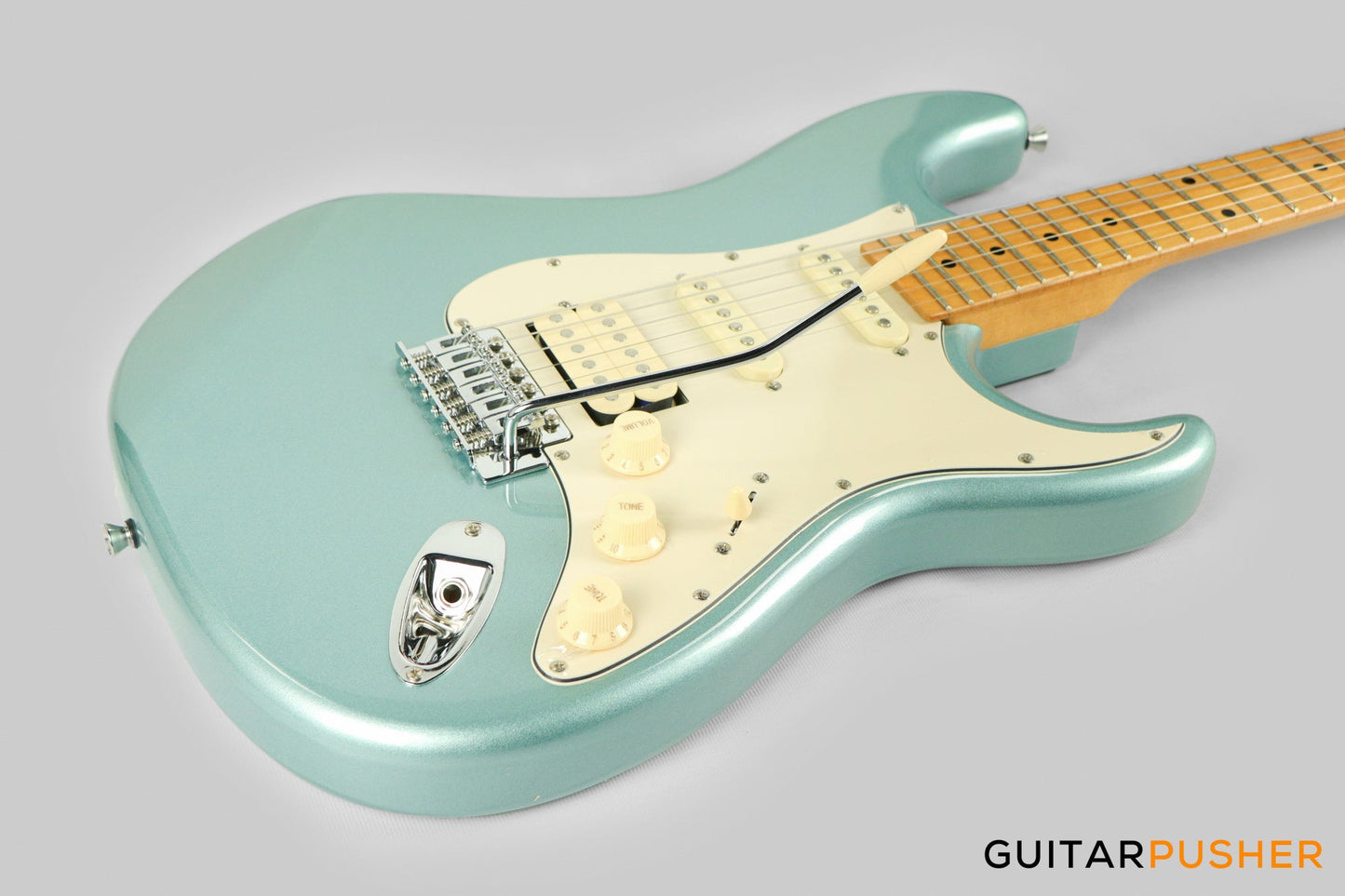 Tagima TG-540 HSS S-Style Woodstock Series - Lake Placid Blue (Maple Fingerboard/Alpine White Pickguard)