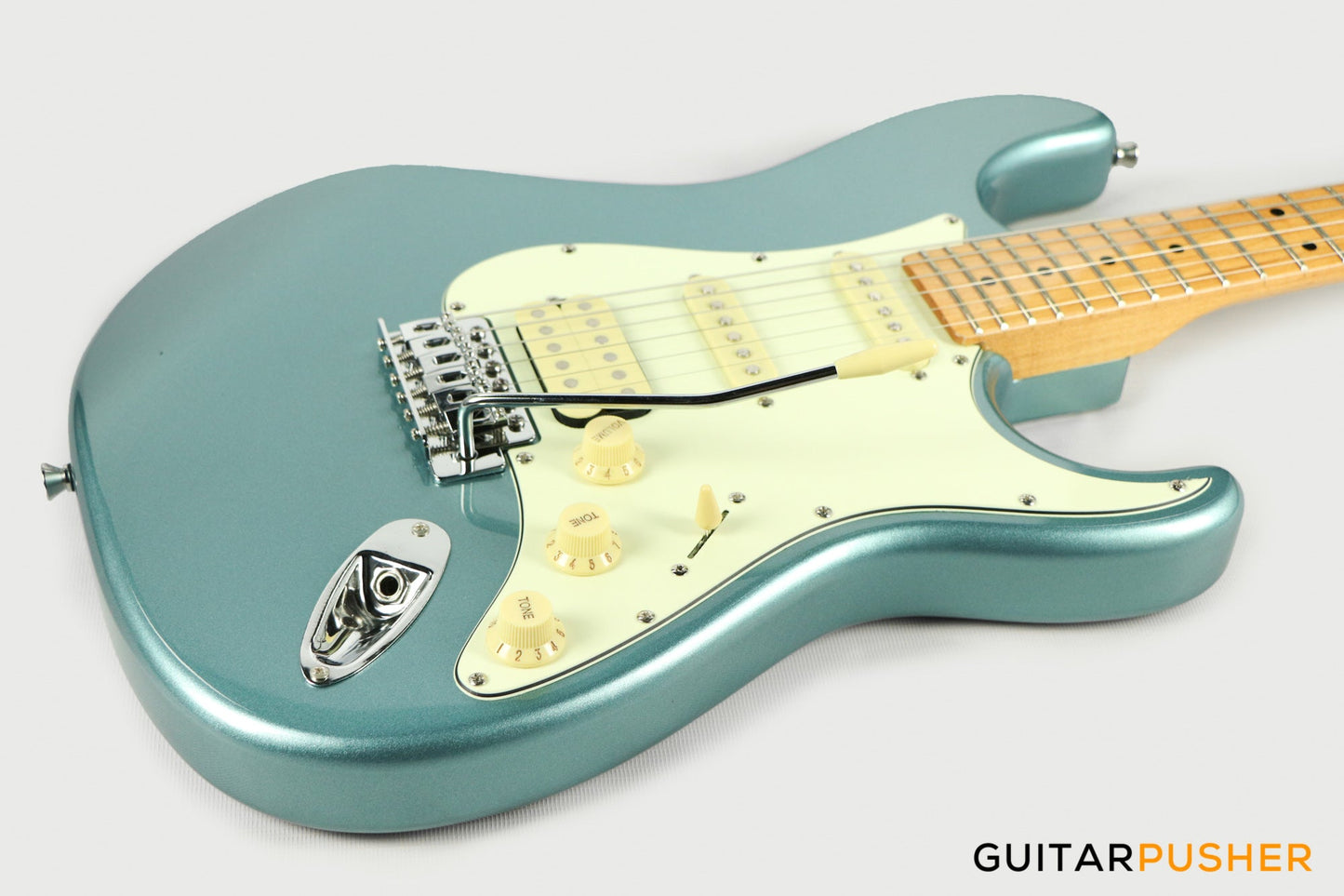 Tagima TG-540 HSS S-Style Woodstock Series - Lake Placid Blue