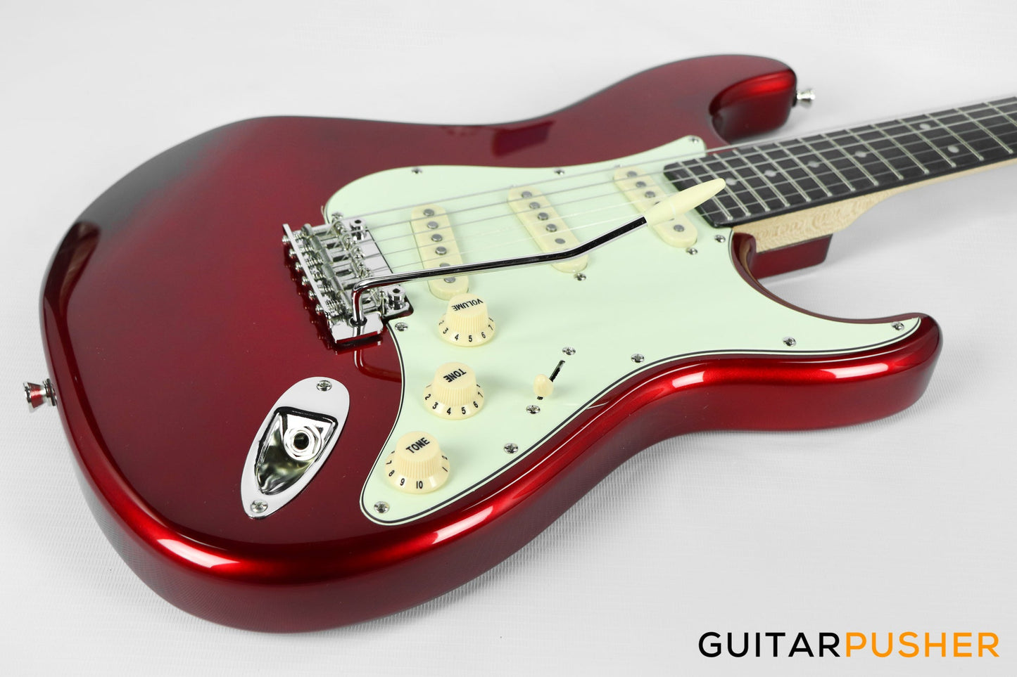 Tagima New T-635 Classic Series S Style Electric Guitar - Metallic Red (Rosewood Fingerboard/Mint Green Pickguard)