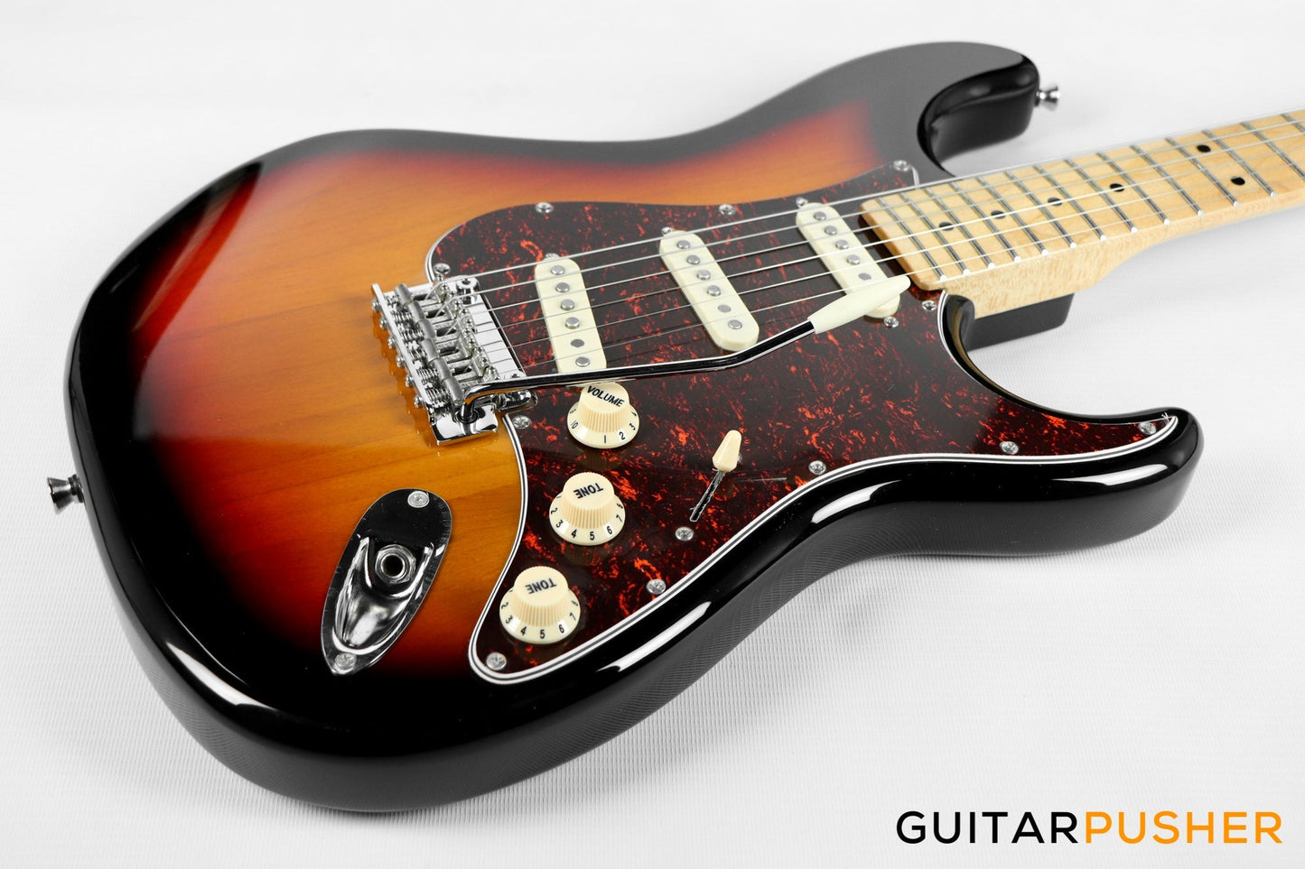 Tagima New T-635 Classic Series S Style Electric Guitar - Sunburst (Maple Fingerboard/Tortoise Shell Pickguard)