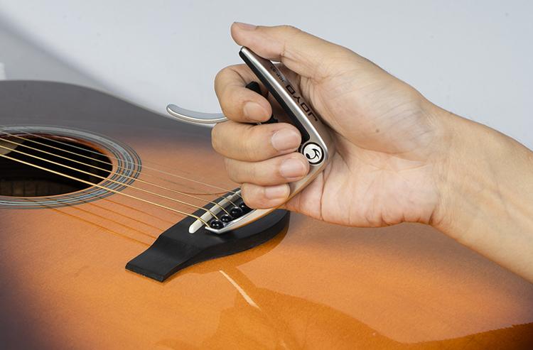 Joyo JCP-03 Light Capo - GuitarPusher