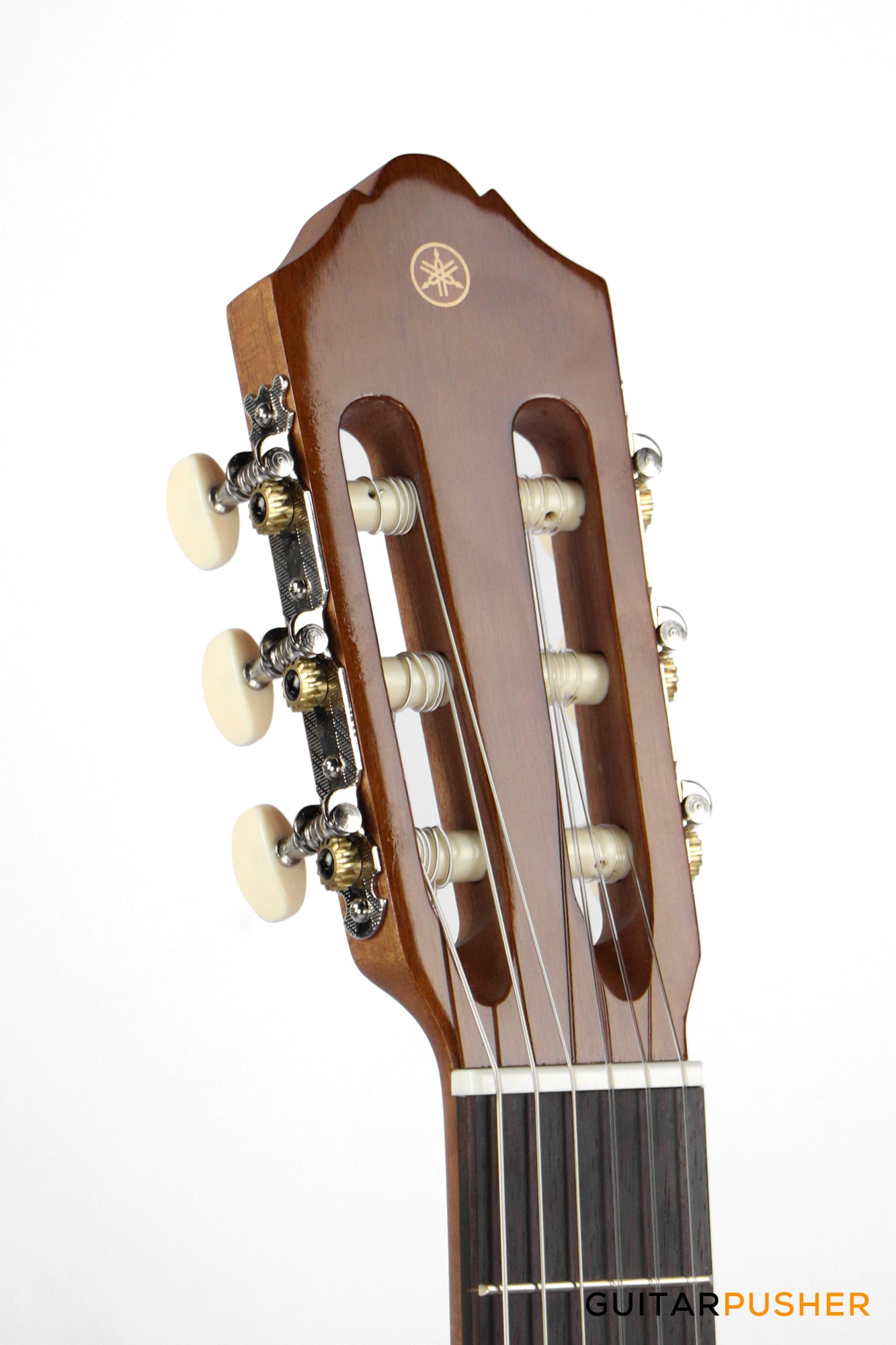 YAMAHA C40 Spruce Top Full-Size Classical Guitar - Natural