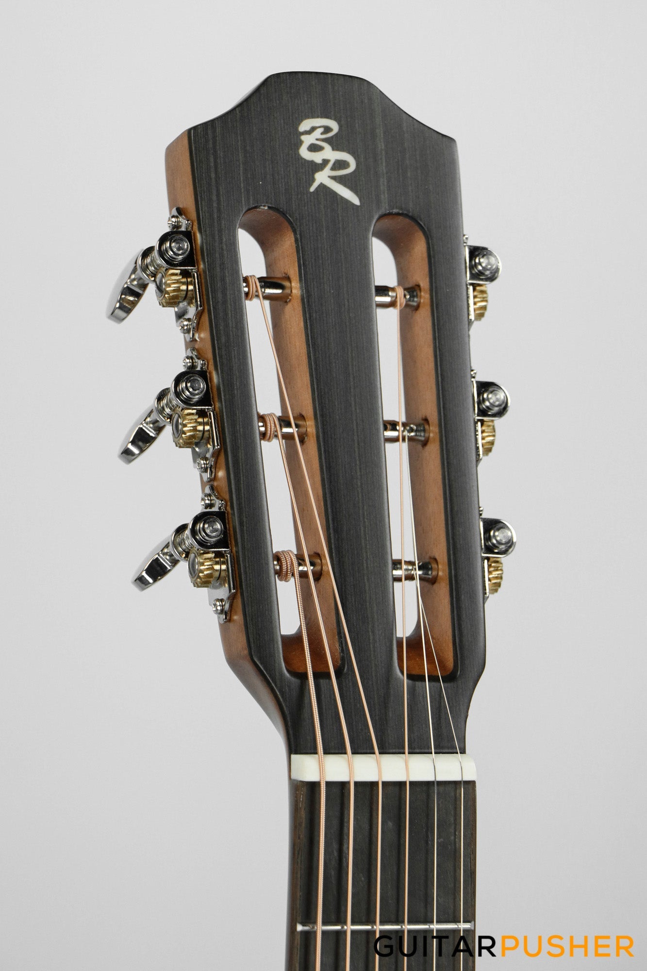 Parlor bass store guitar