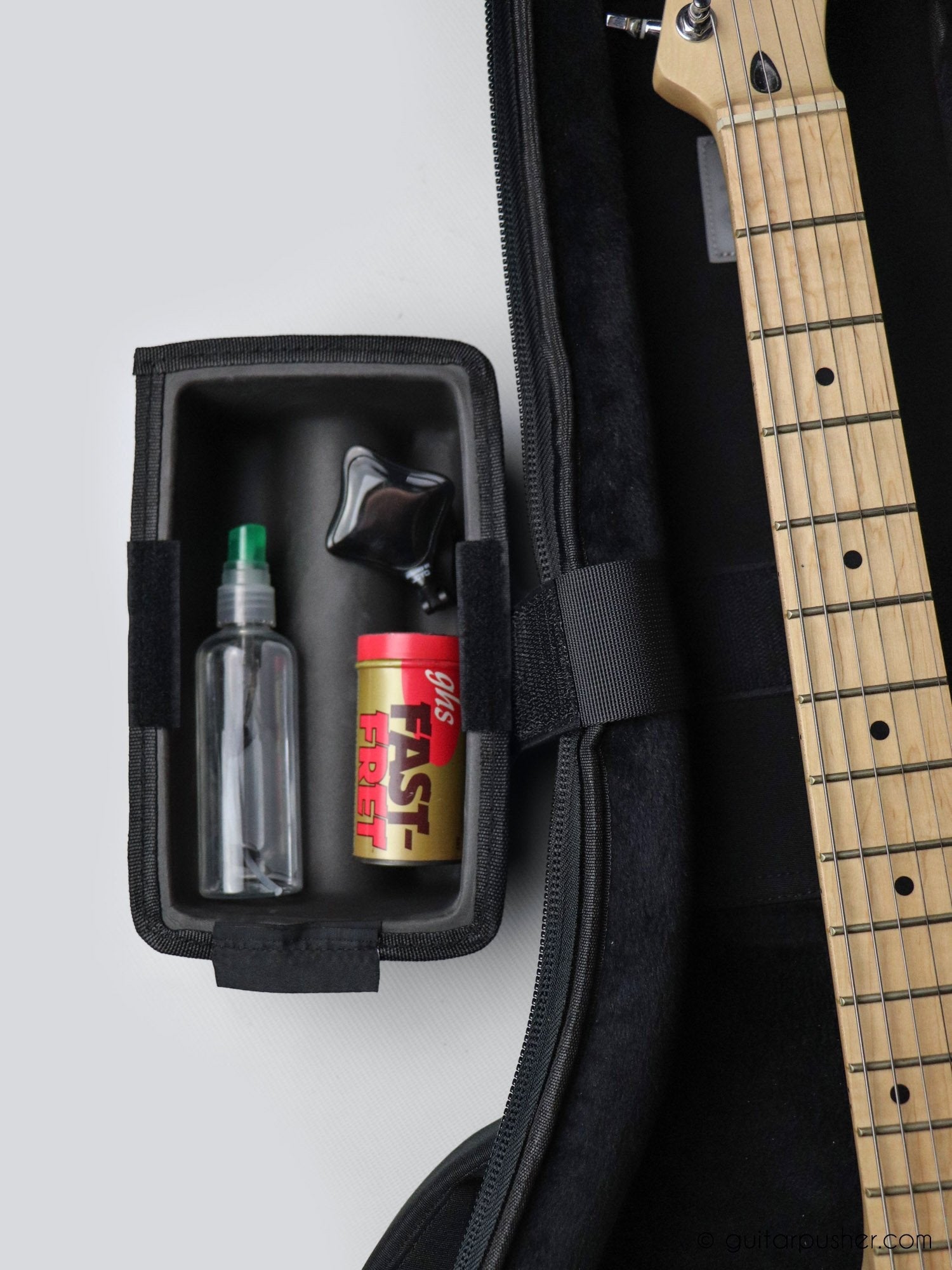 Kavaborg LUX Waterproof Heavy Padded Electric Guitar Gig Bag (FB-50E) - GuitarPusher