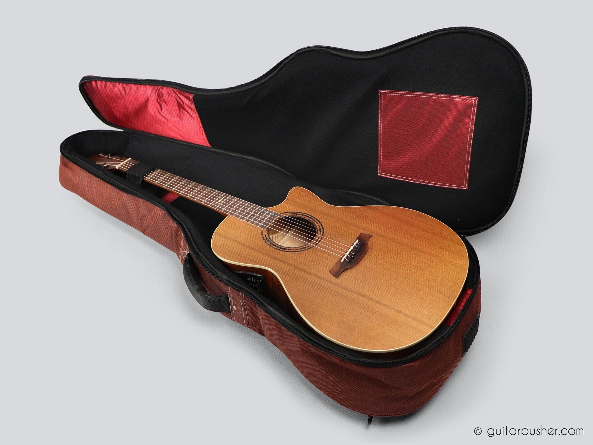 Kavaborg Acoustic Guitar Gig Bag (HG600F) - GuitarPusher