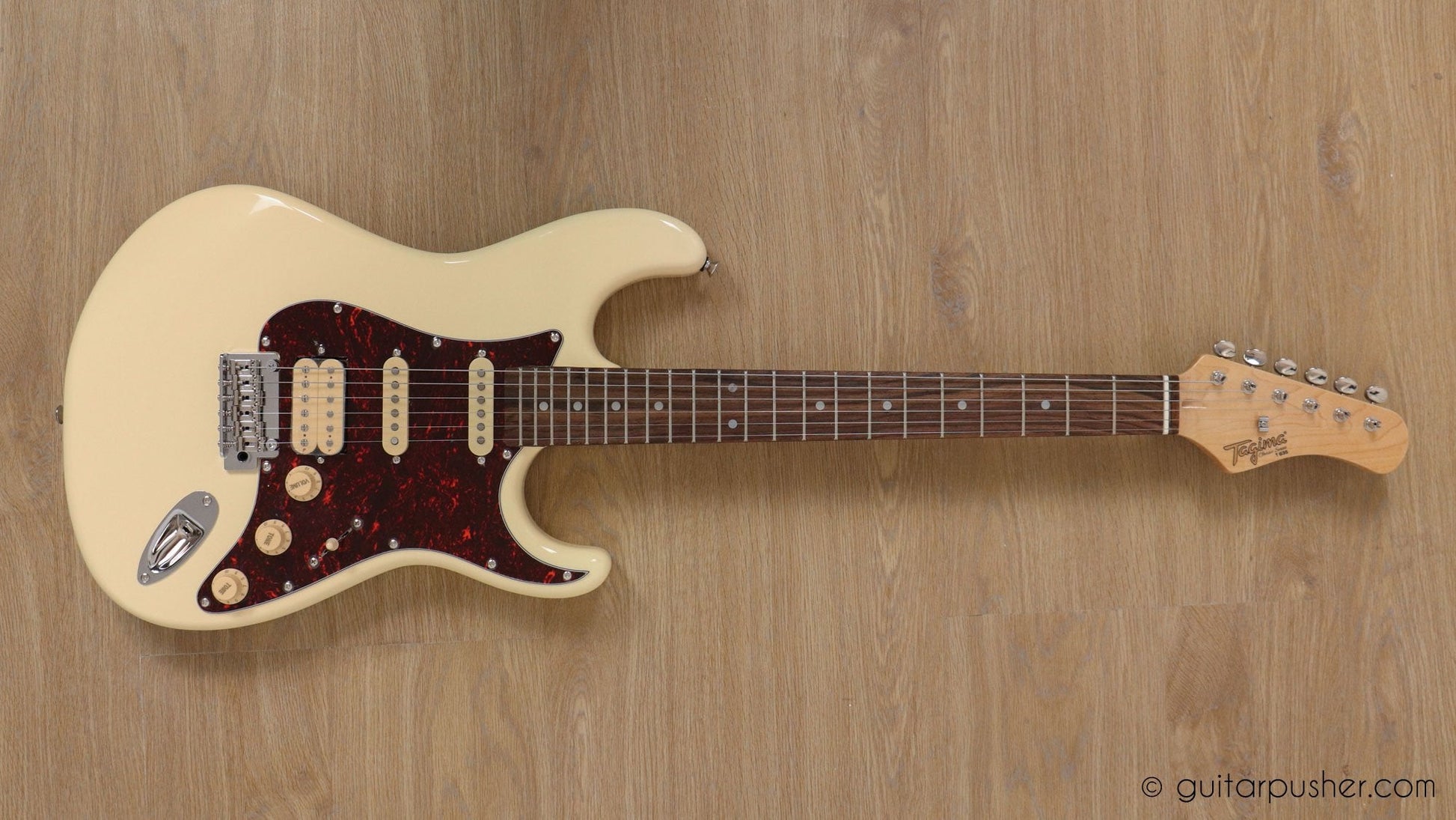 Tagima T-635 PRO HSS Stratocaster Classic Series - GuitarPusher