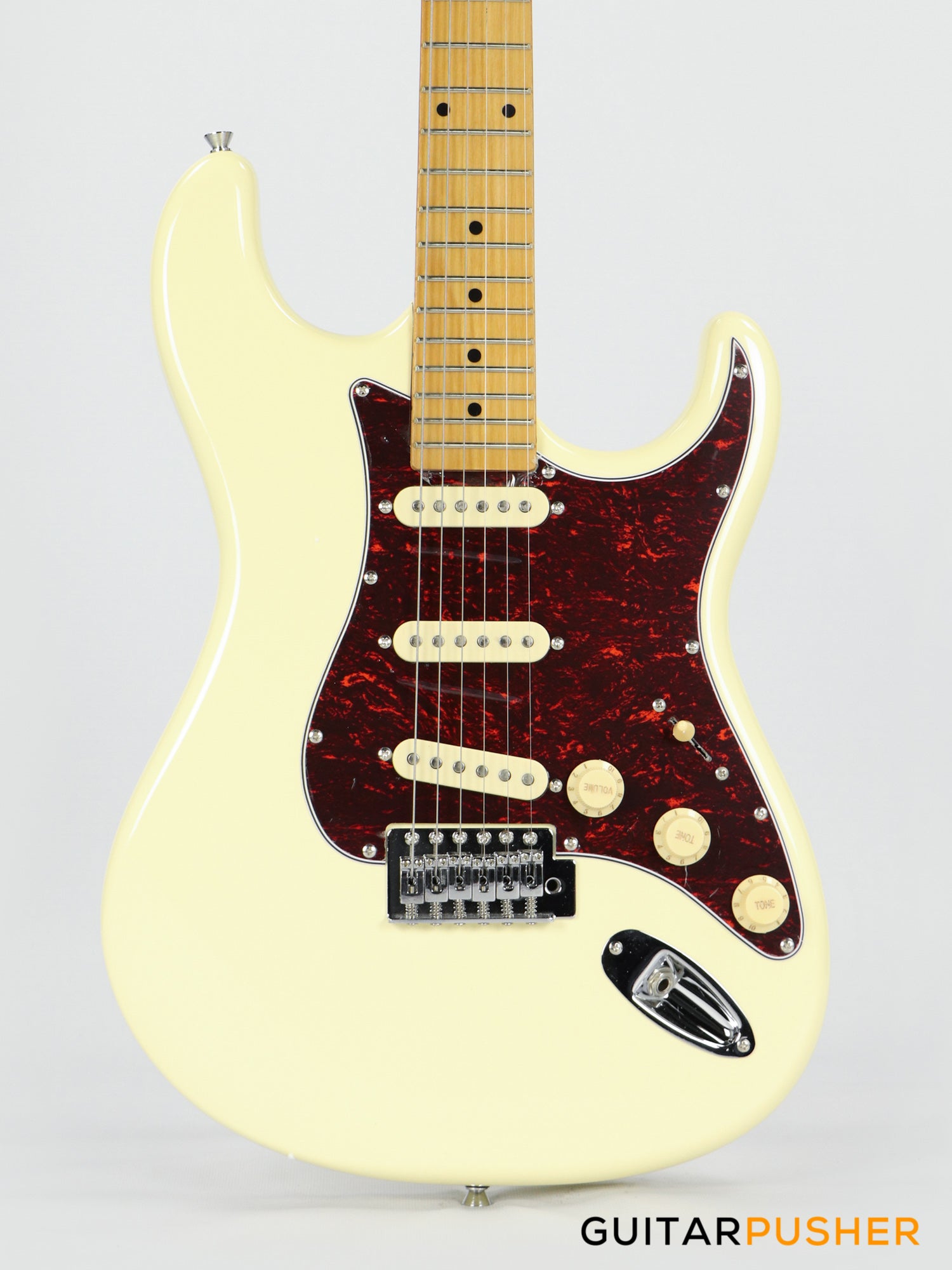Tagima Explorer Tagima TG-530 S-Style Woodstock Series - Vintage White (Maple Fingerbo ...