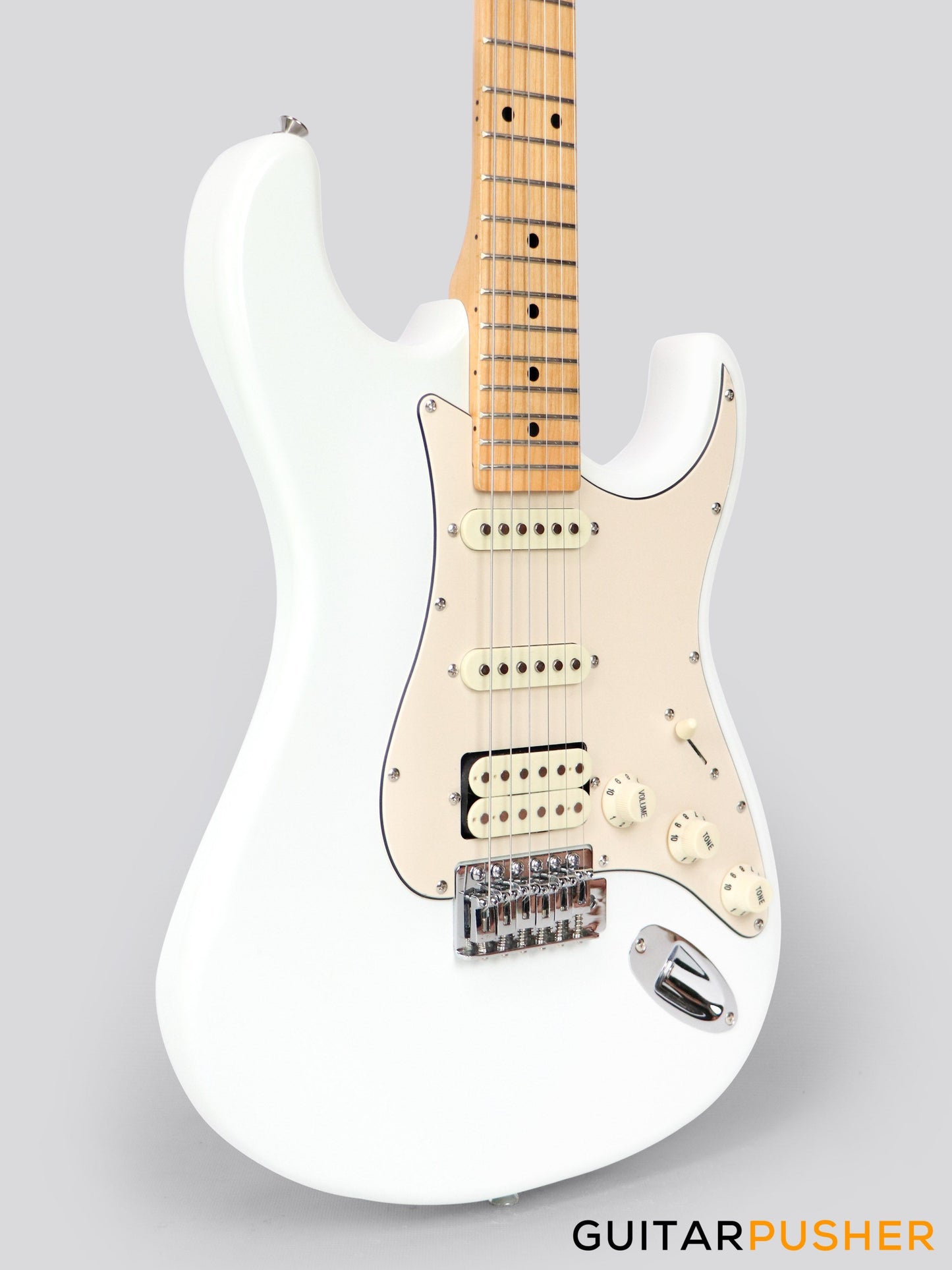 Tagima TG-540 HSS S-Style Woodstock Series - White