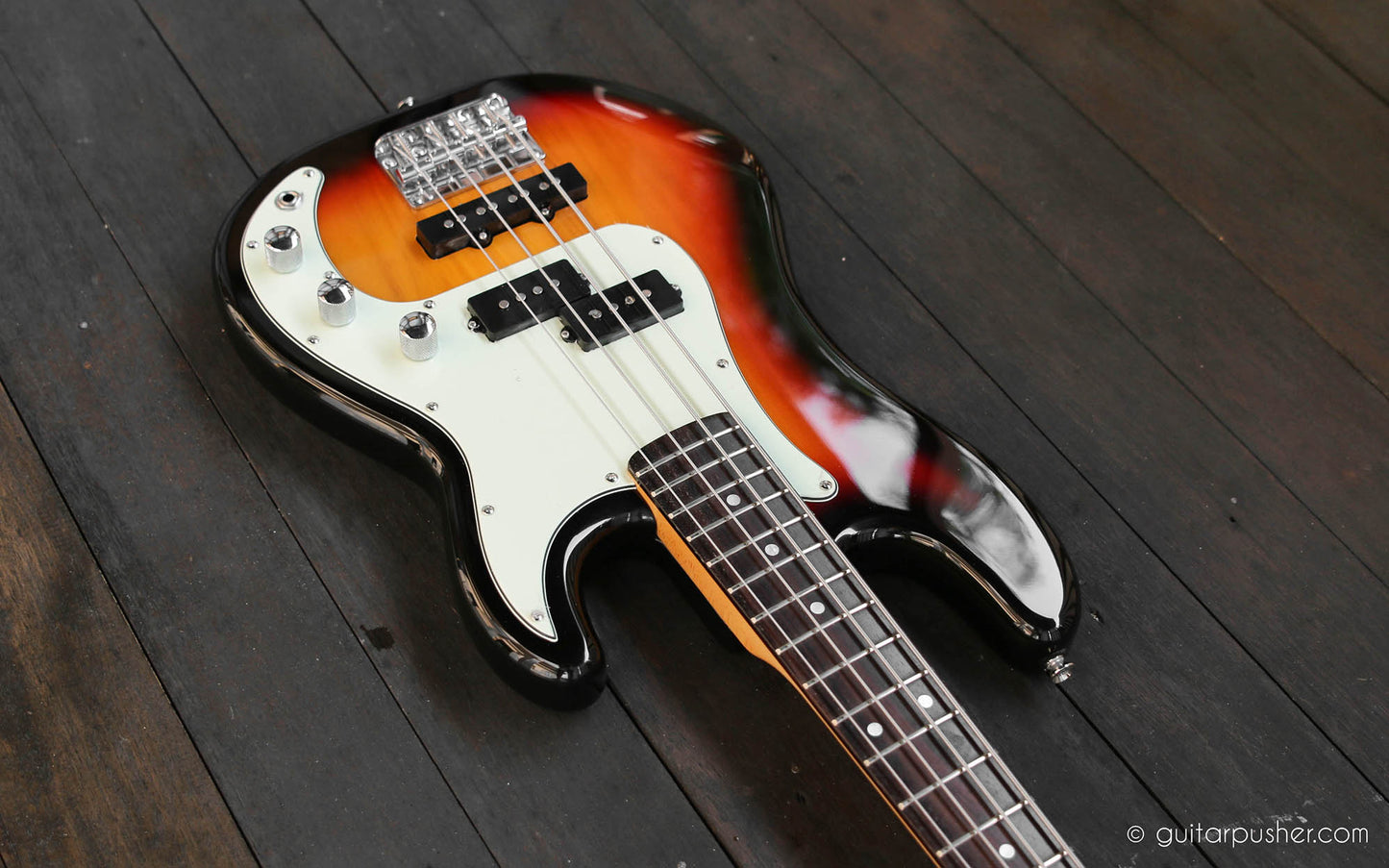 Tagima TW-65 Baby 30" Scale P+J Bass - Sunburst